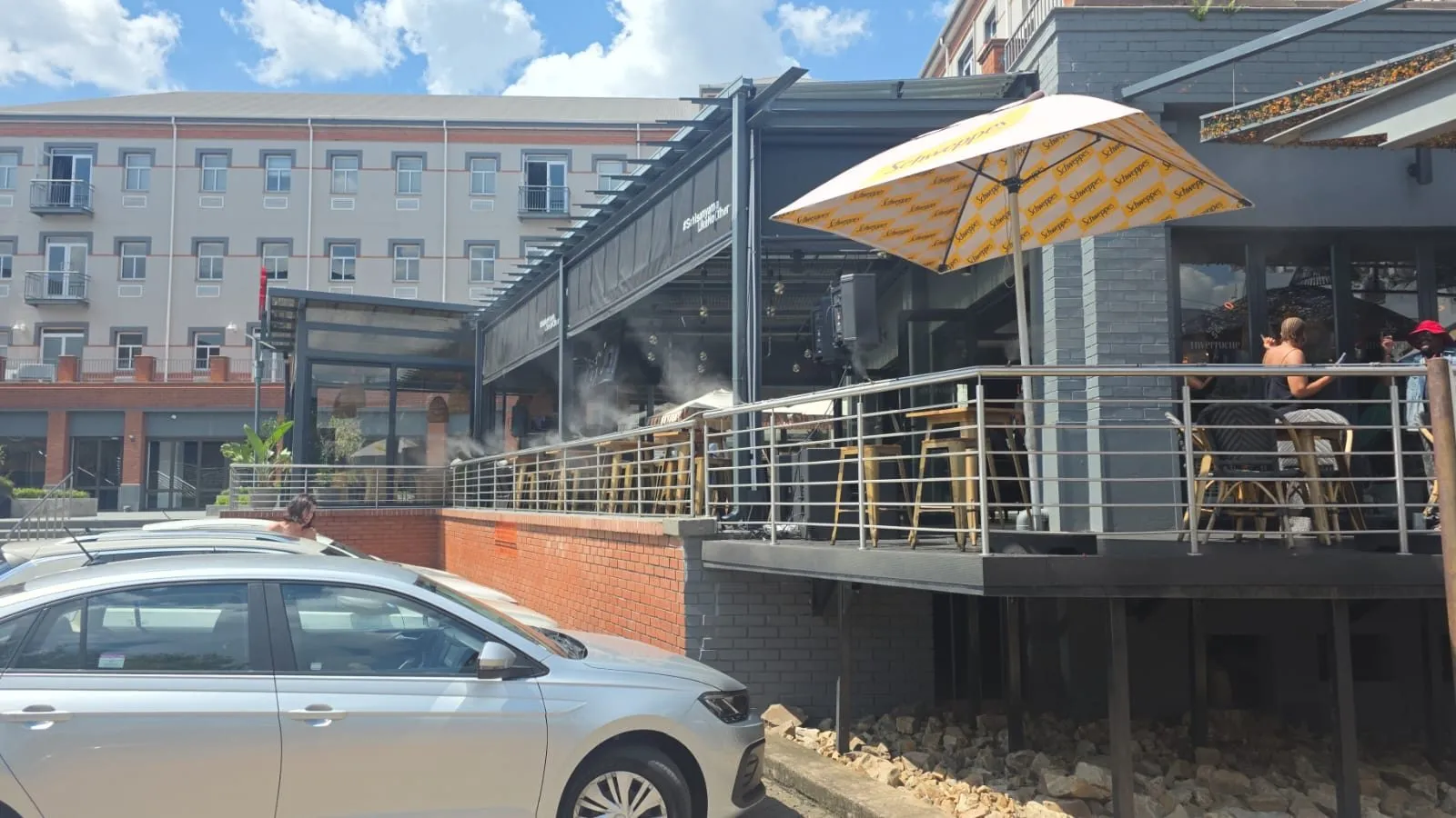 Restaurant Al Fresco Cooling